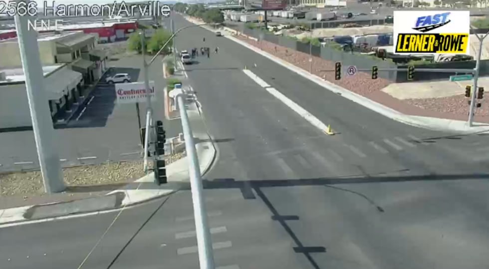 La policía de Las Vegas dispara a un sospechoso que llevaba chaleco antibalas.