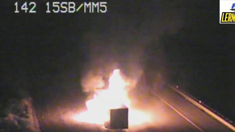 La policía dice que el conductor desenganchó el remolque antes de que se viera envuelto en...