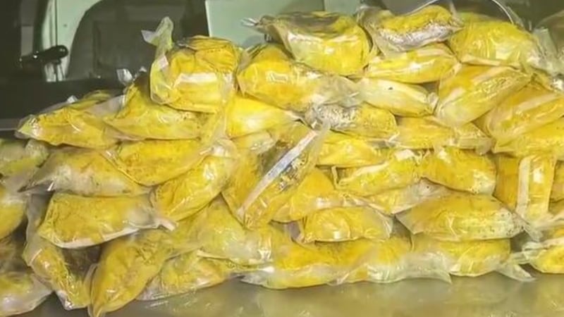 El departamento también incautó 95 libras de heroína, 353 libras de marihuana y 1,031...