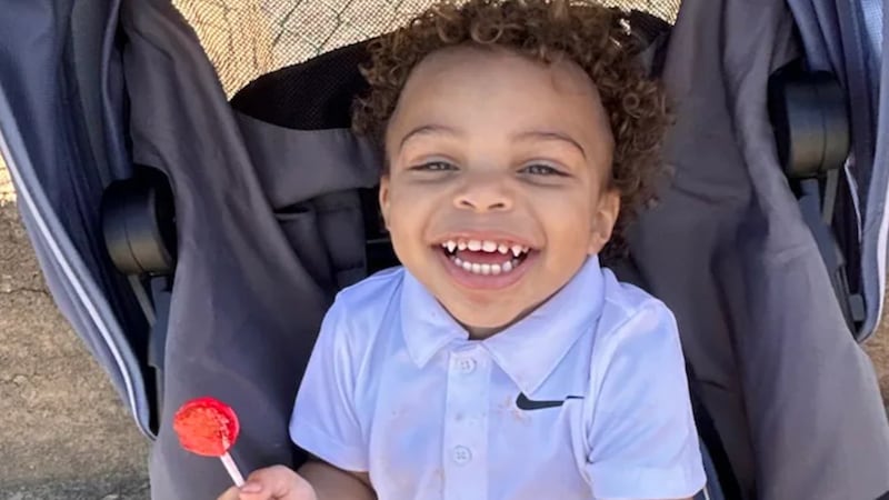 La policía metropolitana de Las Vegas proporcionó nuevos detalles el jueves por la tarde sobre...