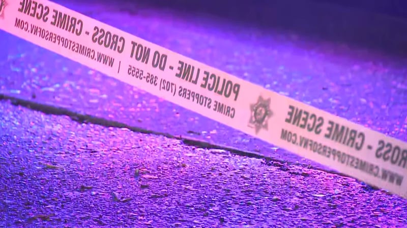 El martes, agentes del Departamento de Policía Metropolitana de Las Vegas respondieron a...