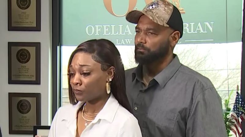 La familia de un niño que murió en una toma de rehenes con su padre a principios de este mes...