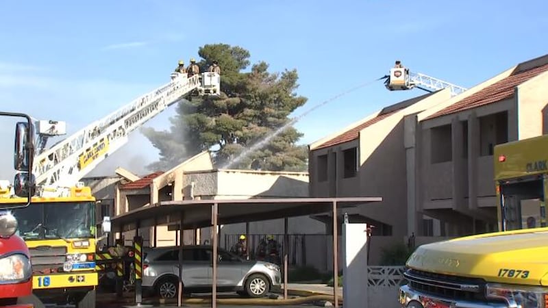 Varias agencias colaboraron con el Departamento de Bomberos y Rescate de Las Vegas en la...