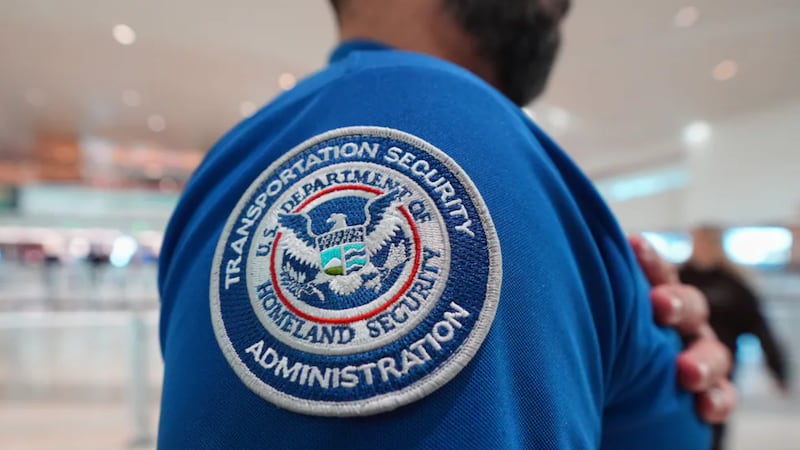 Los trabajadores federales de Nevada afectados por el cierre parcial del gobierno ya pueden...