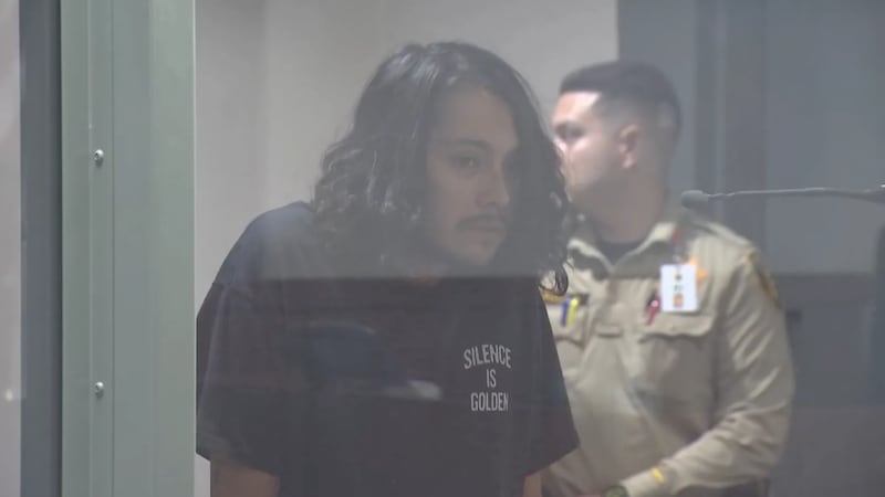 El hombre compareció ante el tribunal y se le denegó la libertad bajo fianza.