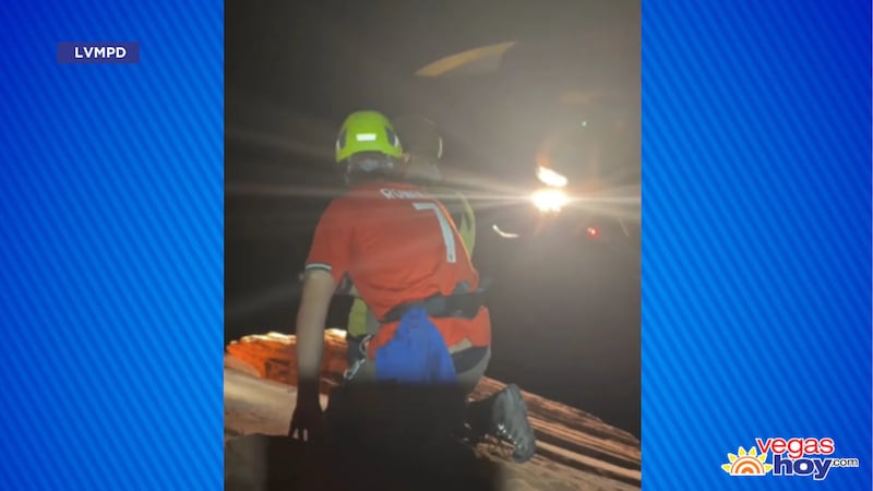 El personal de búsqueda y rescate a bordo de la aeronave AIR3 llevó a cabo un rescate el lunes...