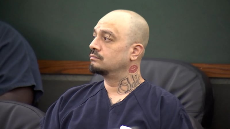 Un YouTuber acusado de doble asesinato en el Strip de Las Vegas permanecerá tras las rejas...