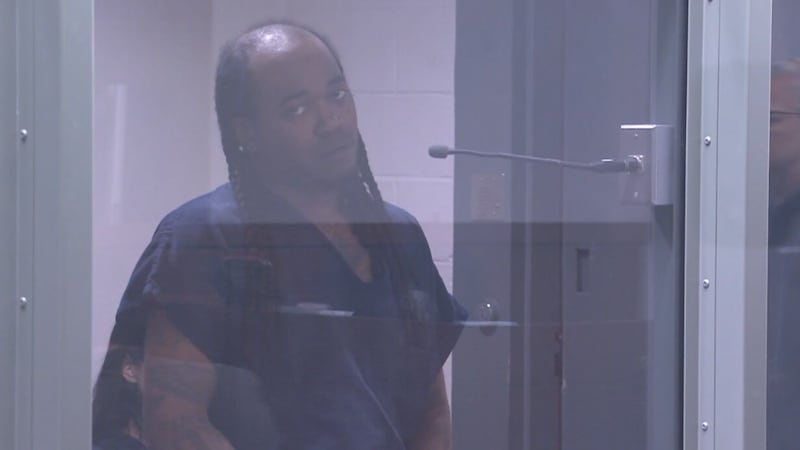 El hombre acusado de agredir sexualmente a un estudiante de la UNLV permanecerá detenido sin...