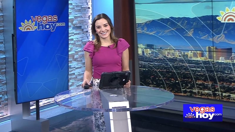 La mujer acusada de agredir a un agente de la policía metropolitana y a un paramédico...