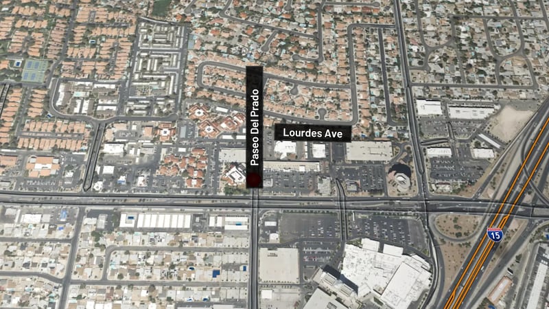 Un ciclista de bicicleta eléctrica falleció tras chocar contra un bordillo y un muro el sábado...