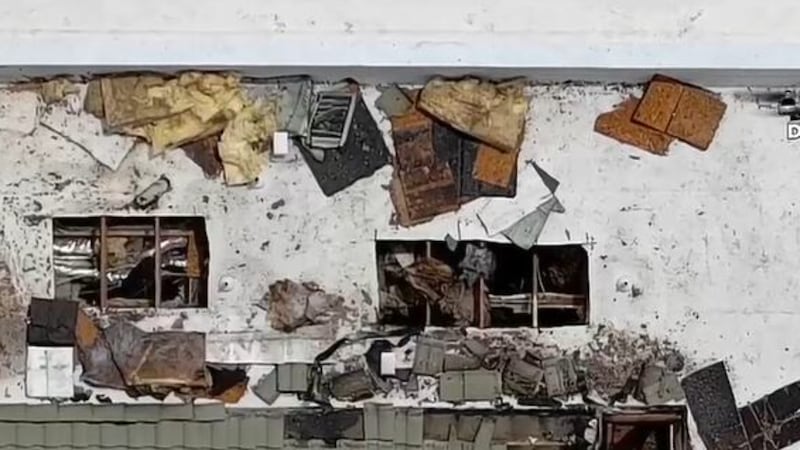 Las llamas se propagaron por dos unidades de los apartamentos Viridian Palms.