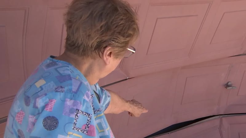 Siete meses después de que un hombre recorriera barrios tranquilos destrozando puertas de...