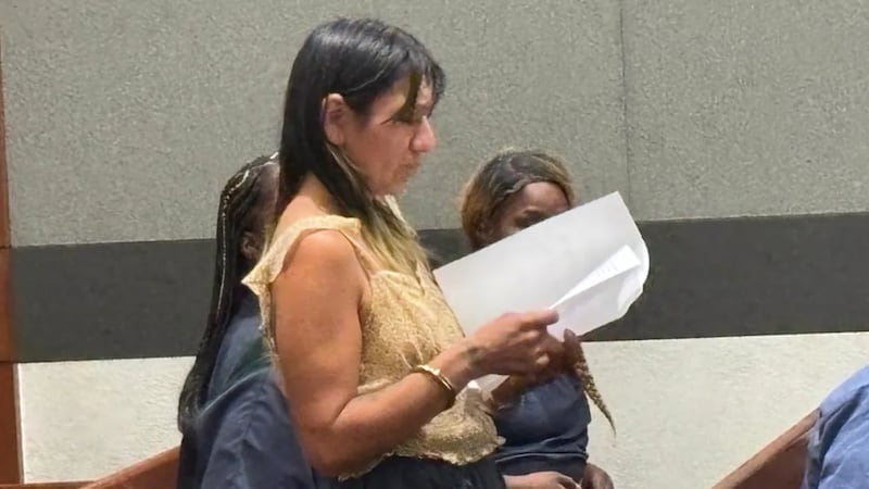 El juez rechaza reducir la fianza, señalando que el asunto queda fuera de la jurisdicción del...