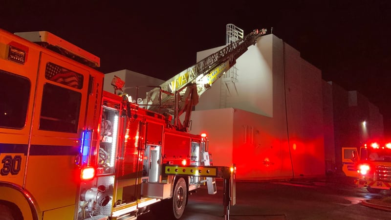 El CCFD informa que fue enviado a atender el reporte de un incendio en un edificio alrededor...