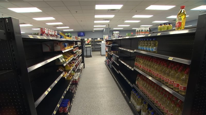 Un mercado de alimentos y despensa de Las Vegas está perdiendo ingresos por ventas minoristas...