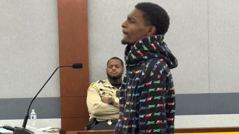 El hombre acusado de estar involucrado en una pelea fuera de un Walmart que derivó en un...
