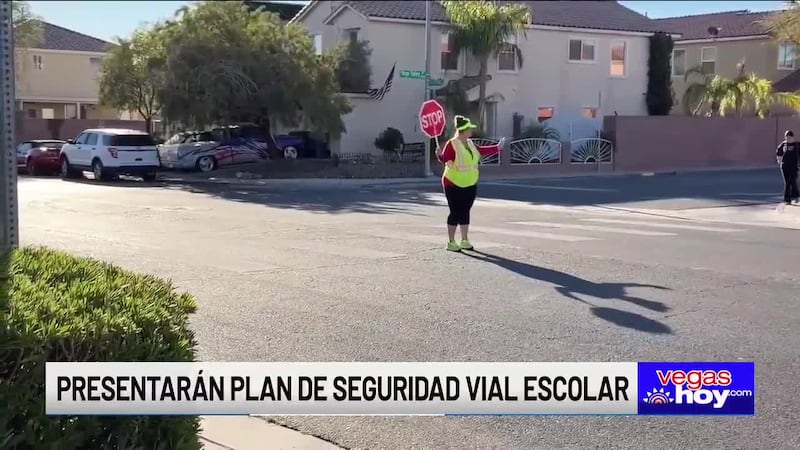 Durante el año escolar pasado, la policía del distrito reportó que 432 estudiantes fueron...