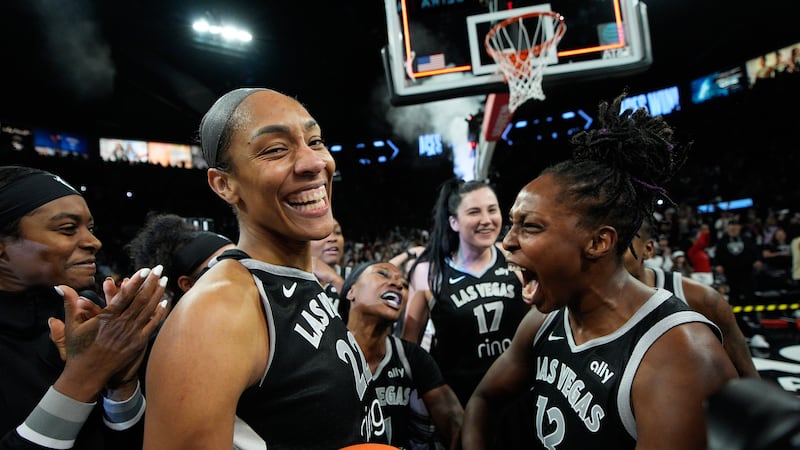 Las Vegas Aces organizarán su primera lluvia de osos de peluche como parte de su partido anual...
