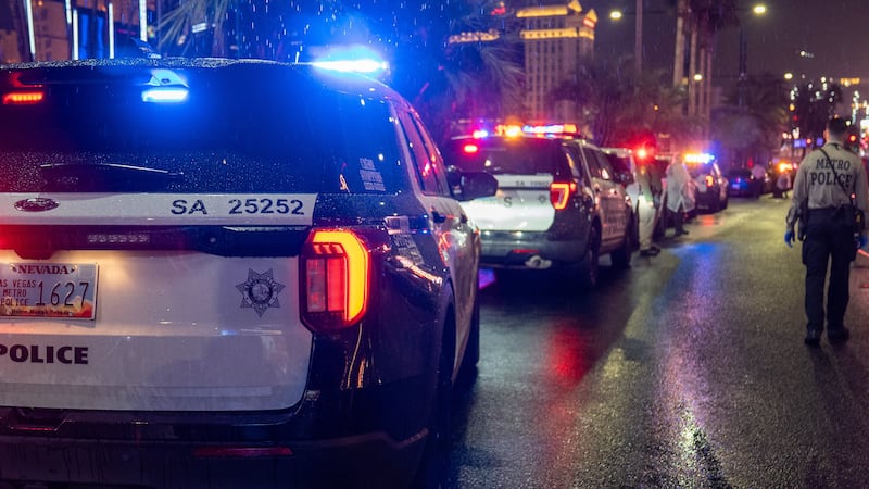 Investigan un apuñalamiento mortal ocurrido a última hora de la noche del sábado en la cuadra...
