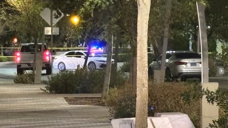Una persona murió y otra resultó en estado crítico tras un apuñalamiento en el centro de Las...