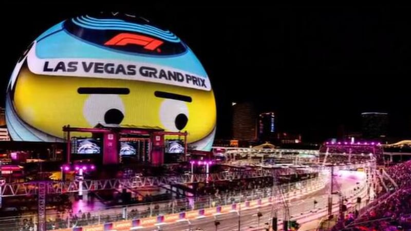 Las obras viales a lo largo del circuito urbano de la Strip de Las Vegas generarán reducciones...