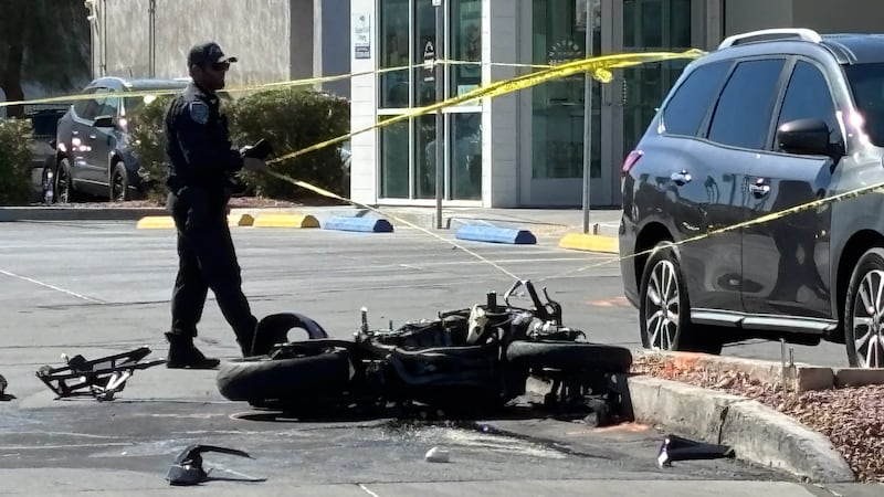 Un motociclista de 19 años sufrió heridas que ponen en peligro su vida tras un accidente en...