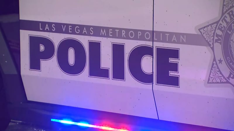 La policía de Las Vegas procesa a un hombre de 35 años tras la muerte de un peatón que cruzaba...