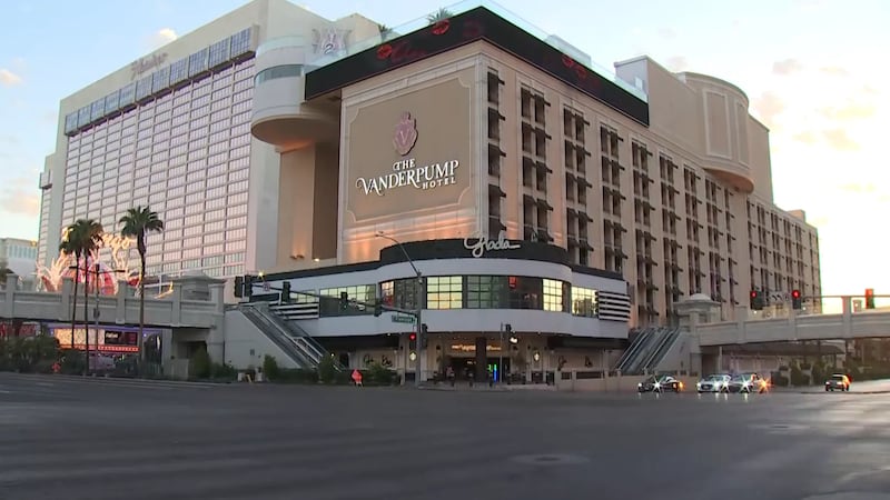 La policía de Las Vegas está respondiendo a un incidente con arma blanca ocurrido el viernes...