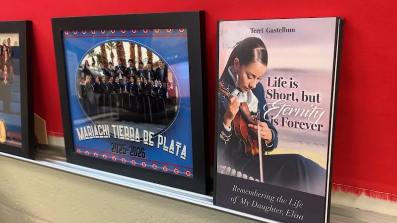 Un músico de mariachi de Las Vegas persigue su sueño gracias a una beca que lleva el nombre de...