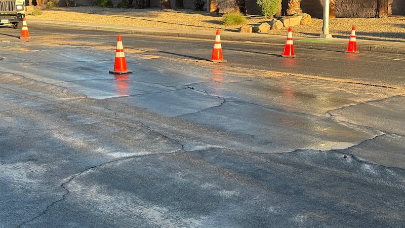El Distrito de Agua del Valle de Las Vegas está atendiendo la rotura de una tubería principal...