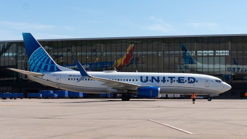 El vuelo se vio obligado a regresar al Aeropuerto Internacional Harry Reid debido a un...