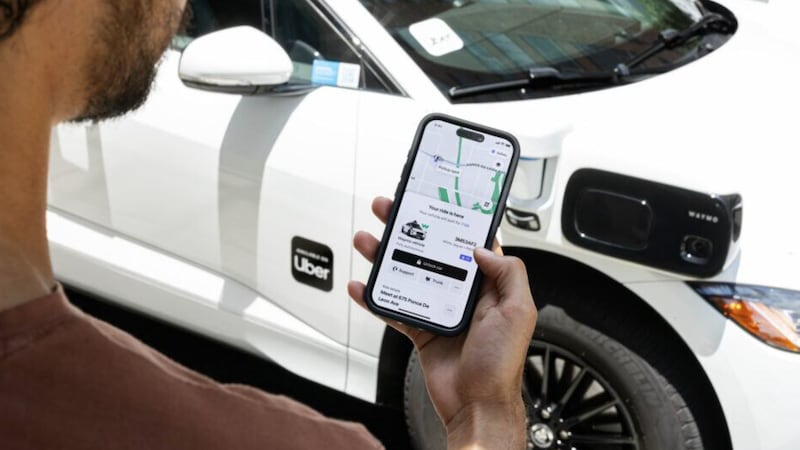 La empresa de conducción autónoma Waymo anunció el lunes que su servicio de robotaxis estará...