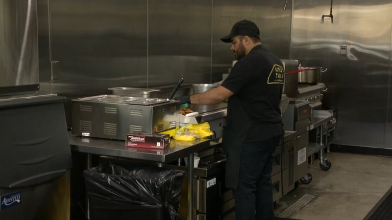 Antes de que su nombre apareciera en el Estadio Allegiant, el equipo detrás de Vito’s Tacos...