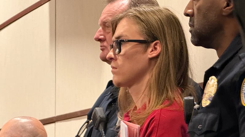 Detienen sin derecho a fianza al sospechoso por el tiroteo en un incidente de furia al volante...