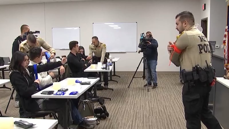 Cuando un agente implicado en un tiroteo sale en las noticias, normalmente solo vemos unos...